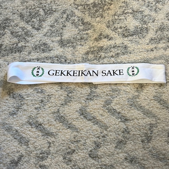 Head Tie - Picture 1 of 2